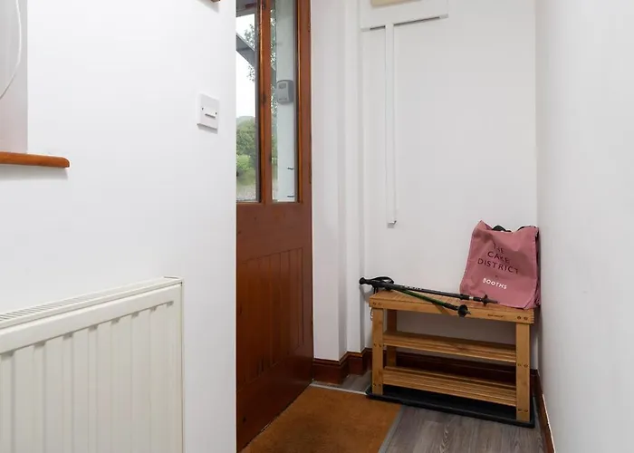 Daire High Dow Crag *